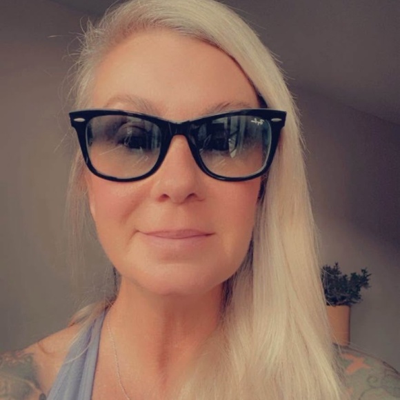 Vintage Ray-Ban Wayfarers - Picture 4 of 4